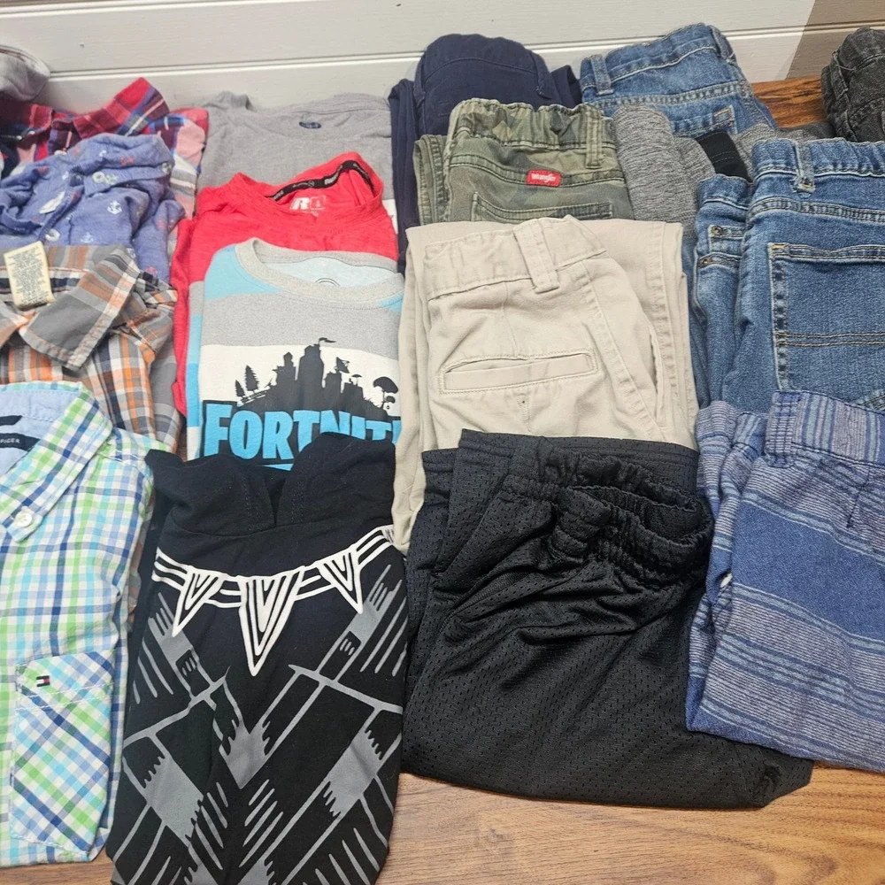 Boys 22pc Clothing Lot Size 7 8 Tommy Hilfiger Old Navy Wrangler Russell Chinos